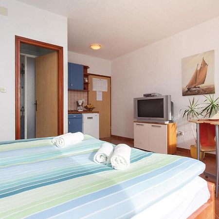 Stunning Apartment In Kornic With House Sea View Εξωτερικό φωτογραφία