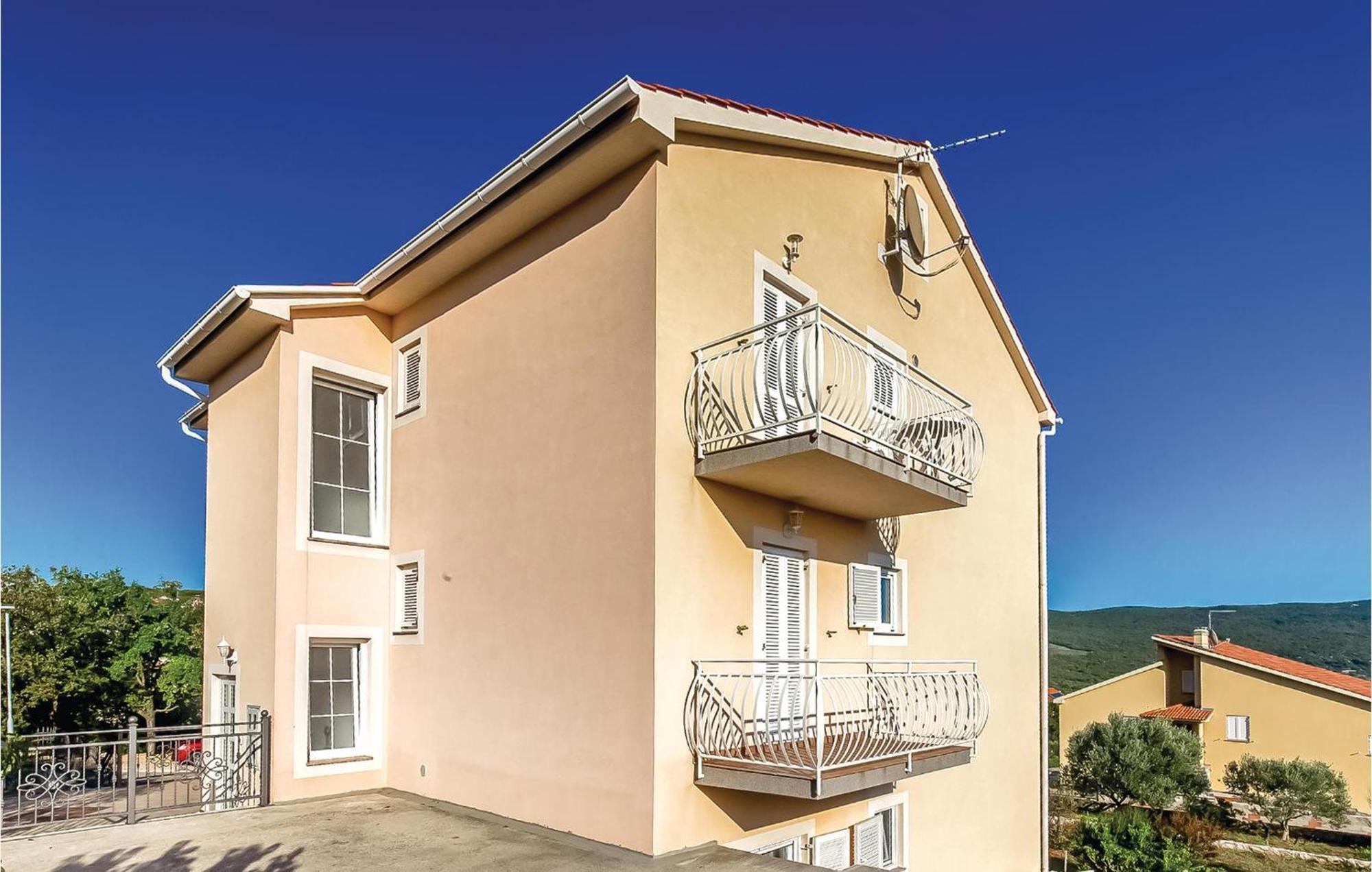Stunning Apartment In Kornic With House Sea View Εξωτερικό φωτογραφία